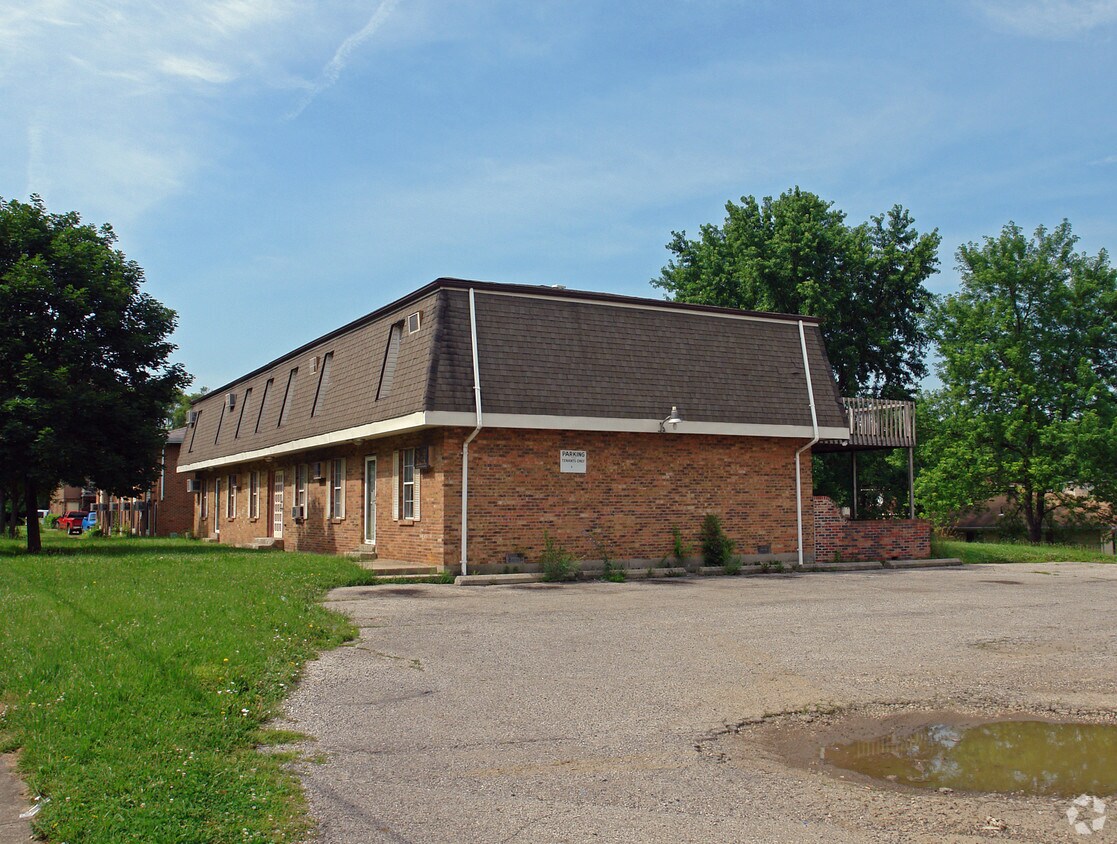 Primary Photo - Cherry Hill Estates