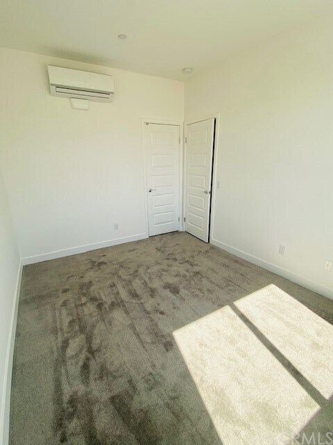 Foto del edificio - 249 N Magnolia Ave