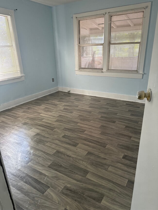 Foto del edificio - 3033 Thomas St