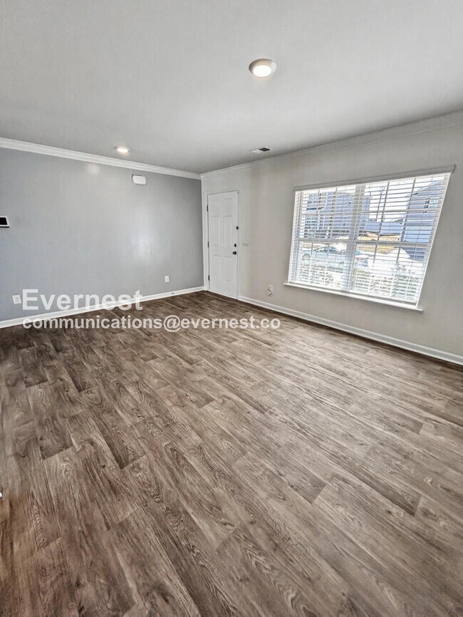 Foto del edificio - 6777 Capstone Ct