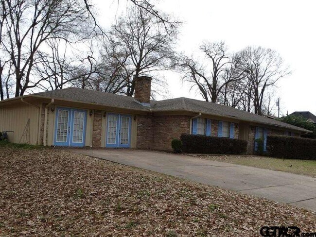 Foto del edificio - 1220 Brookshire Dr