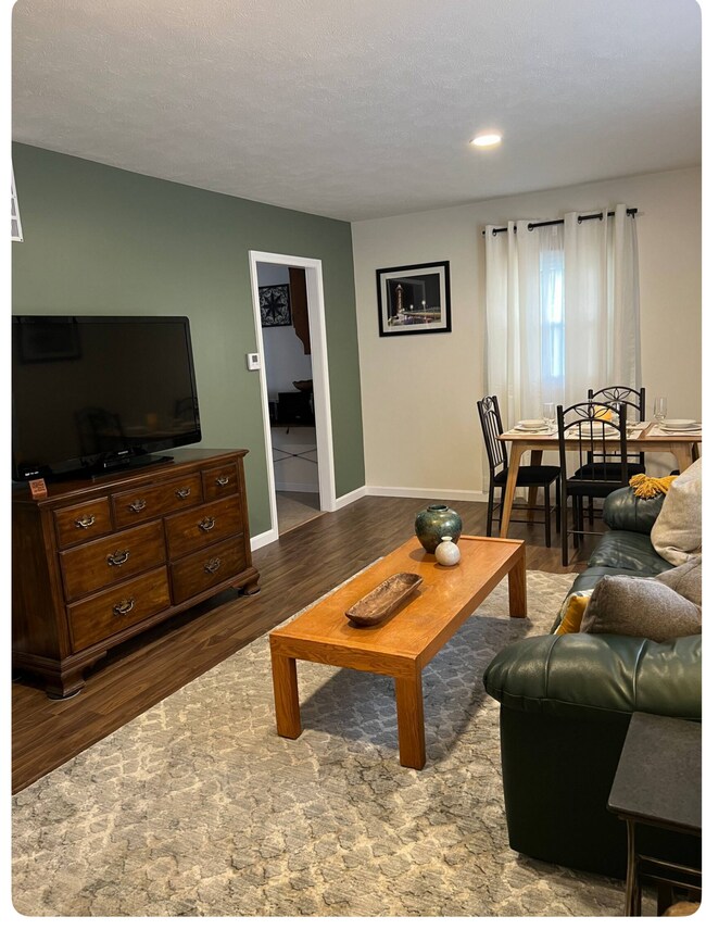 Foto del edificio - 1225 W 36th St
