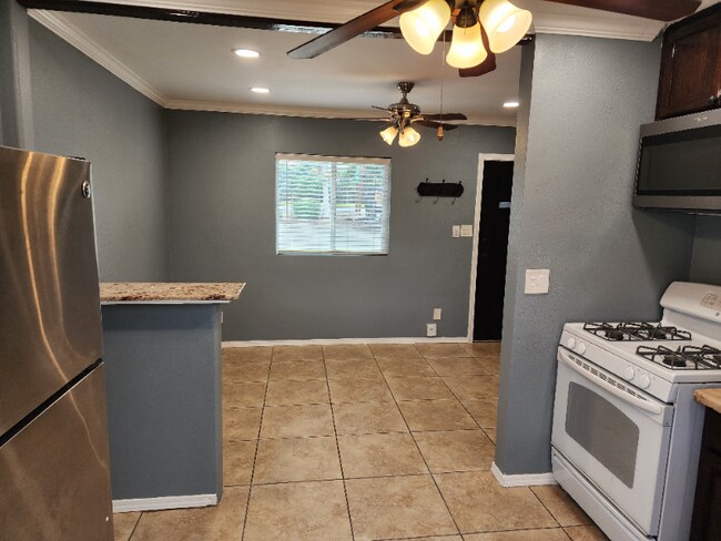 Foto del edificio - 715 S Pine St