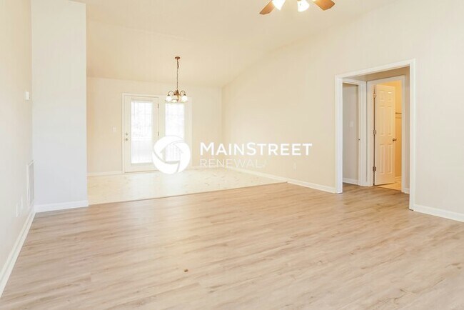 Foto del edificio - 3 Bedroom Pet-Friendly Home in Thomasville, NC with Main Street Renewal