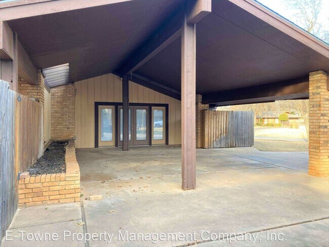 Foto del edificio - 4 br, 2.5 bath House - 2701 Redbird Lane