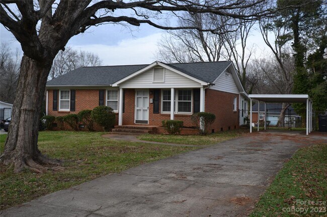 Building Photo - 3751 Seaman Dr