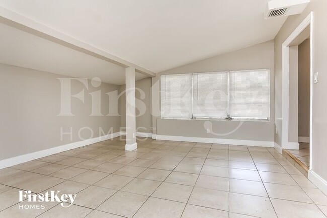 Foto del edificio - 6440 Roosevelt St
