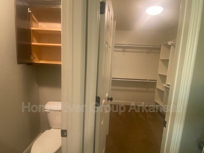 Building Photo - 3113 SW Stoneway Ave