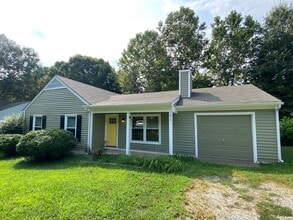 Building Photo - 813 Marbleridge Rd