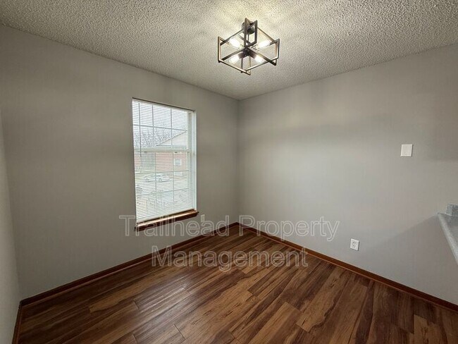 Foto del edificio - 3405 NW Duncan Rd