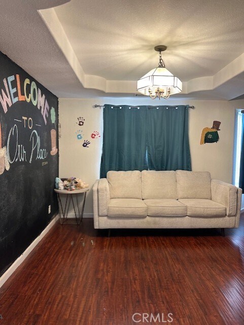 Foto del edificio - 7653 Phelan Rd