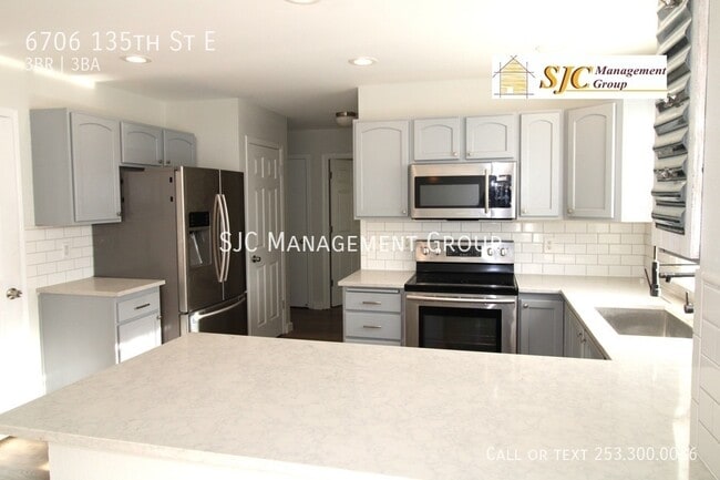 Building Photo - 6706 135th St E