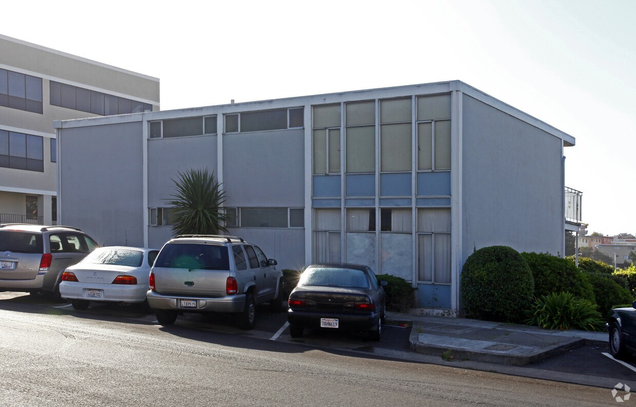 Building Photo - 1280 Sullivan Ave