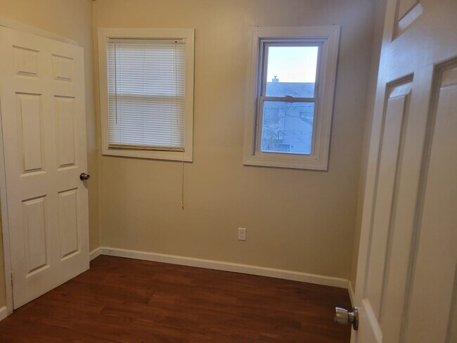 Building Photo - 14 Arsdale Ter