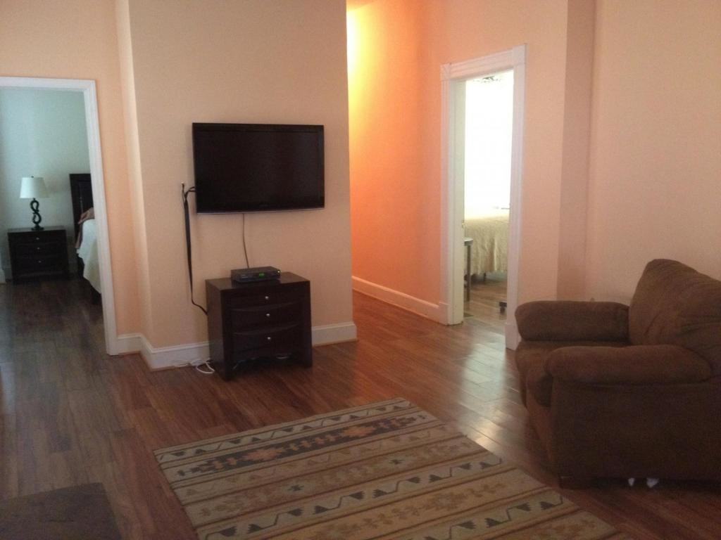 Primary Photo - 771 W 3rd St