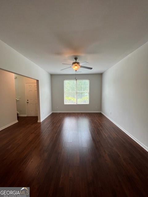 Building Photo - 541 Tulip Ln