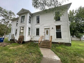 Building Photo - 1123 E 2nd Ave