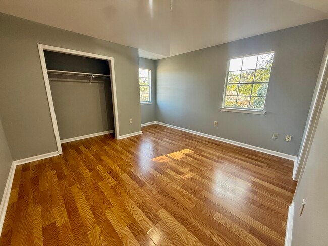 Foto del edificio - 1413 Central Ave