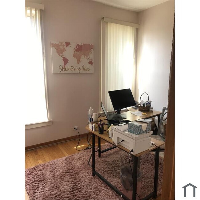 Building Photo - 4733 S Indiana Ave