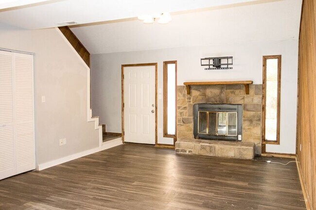 Building Photo - 22 S Germantown Rd