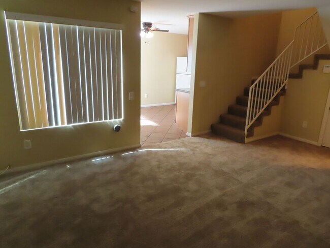 Foto del edificio - Two Bedroom townhome in the Oak Park / Lem...