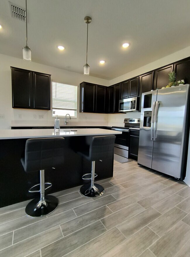 Building Photo - Gorgeous (1)-Year Old 4 Bedroom 2 Bath for...
