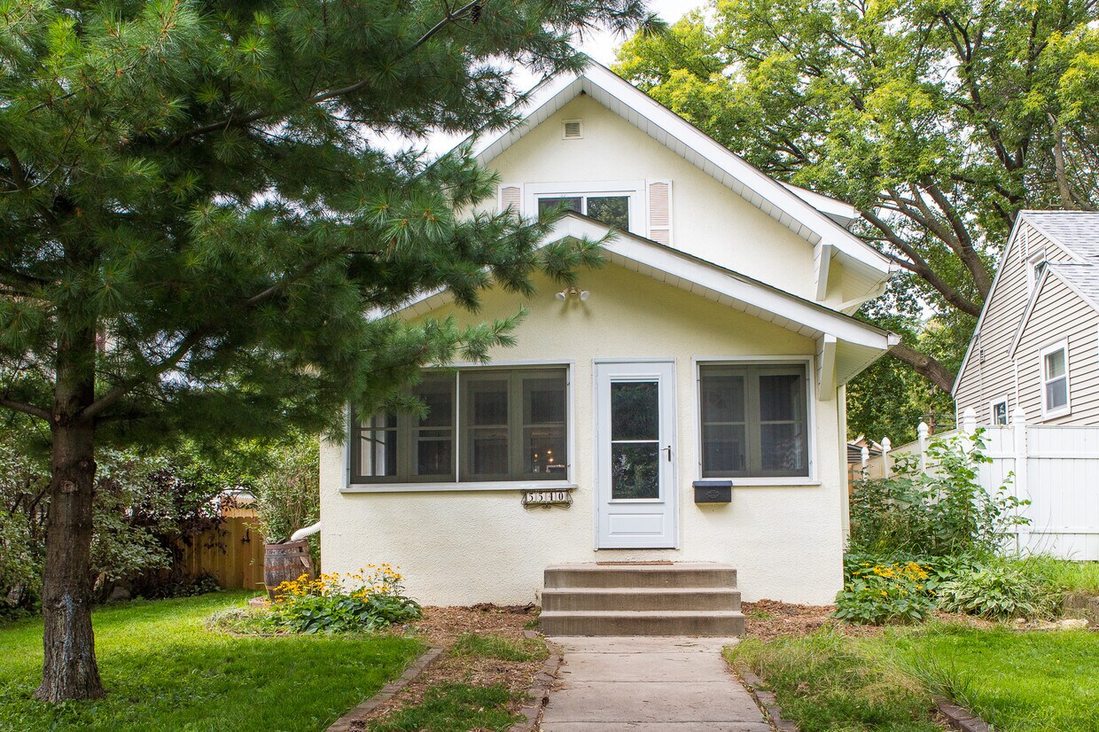 Primary Photo - 5540 33rd Ave S