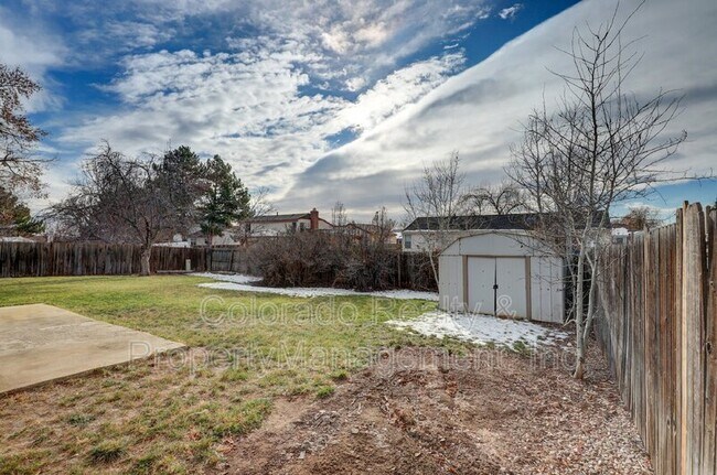 Building Photo - 4340 Woodglen Blvd