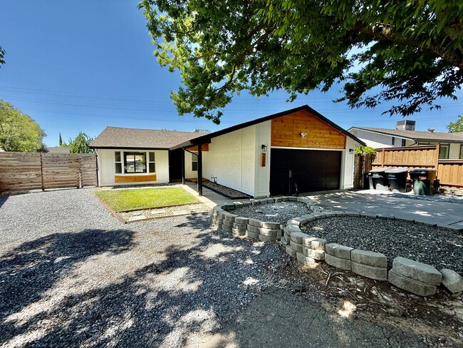 Building Photo - Update home available NOW