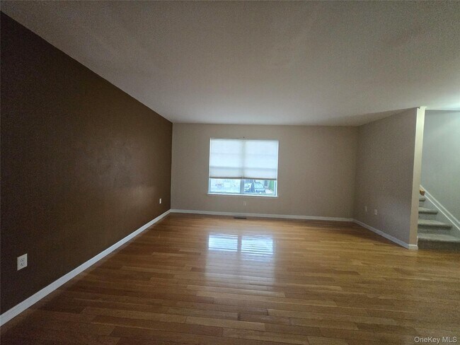 Foto del edificio - 60 Evan Rd