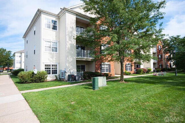 Building Photo - 818 Dominick Ct