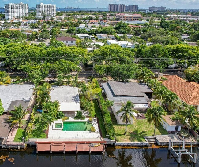 Foto del edificio - 1935 Keystone Blvd