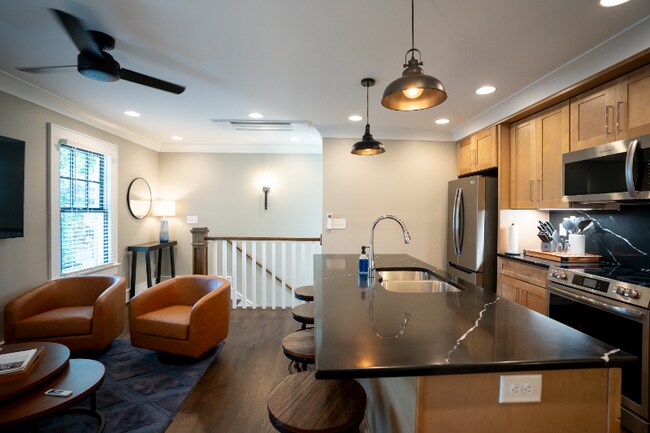 Foto del edificio - 2030 W Trade St