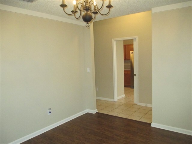 Foto del edificio - 3741 Woodbriar Dr
