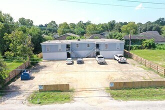 Building Photo - 640 E Pipkin St