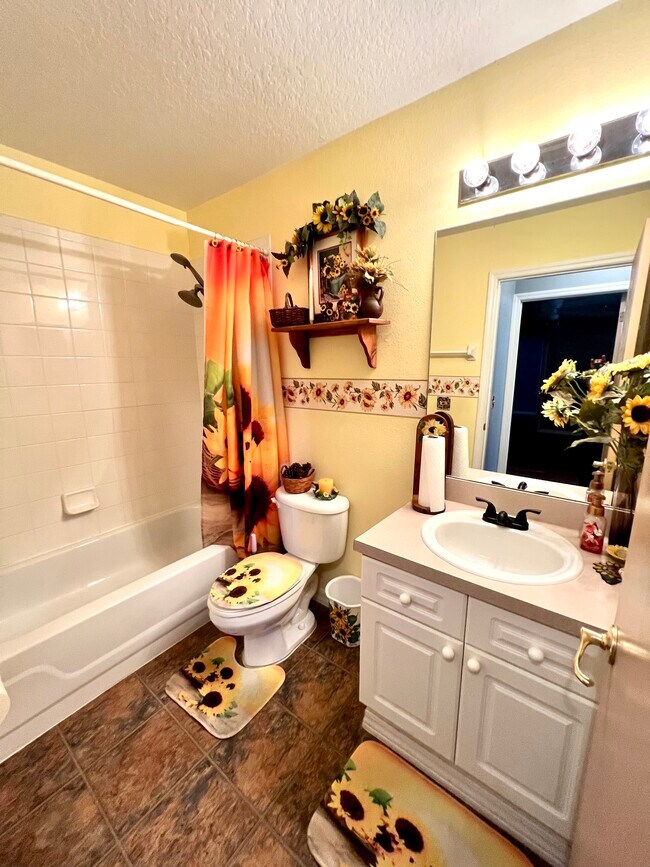 Building Photo - 101 Coco Plum Dr