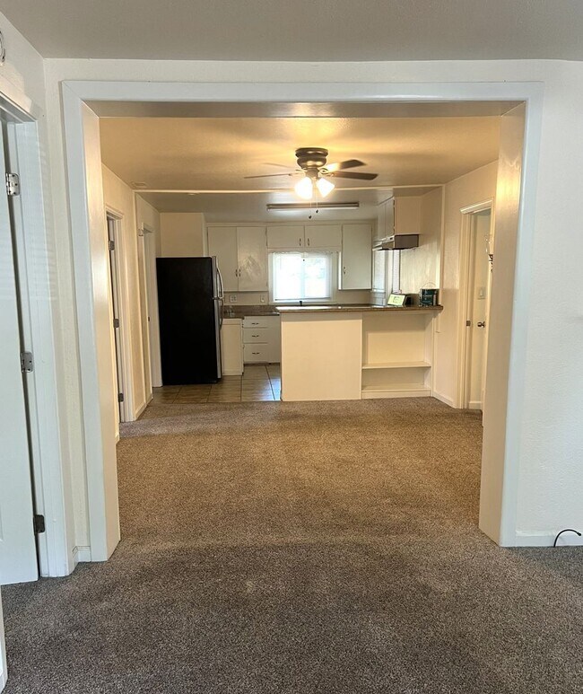 Foto del edificio - 1572 Warner St