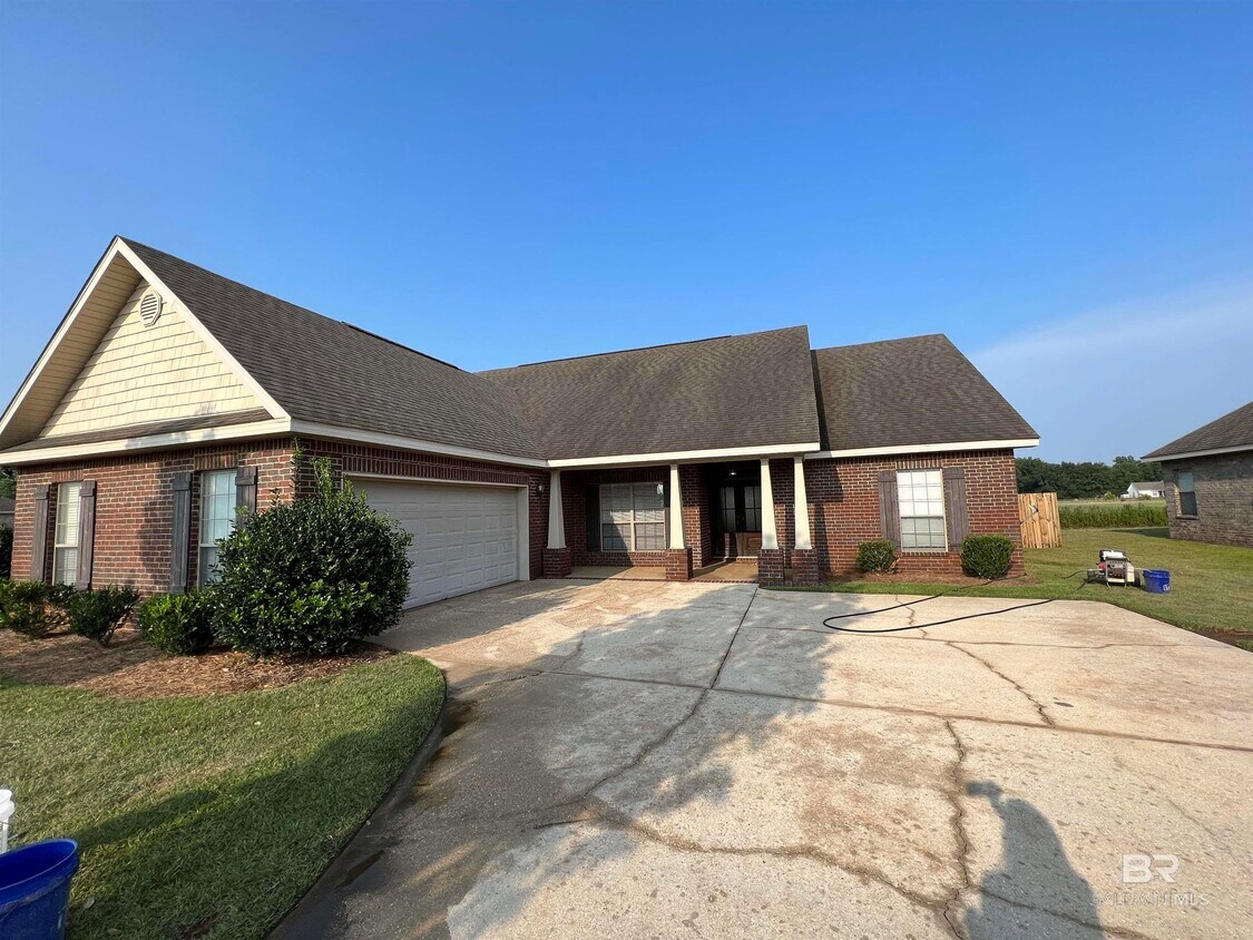 Foto principal - 25360 Spindle Ln