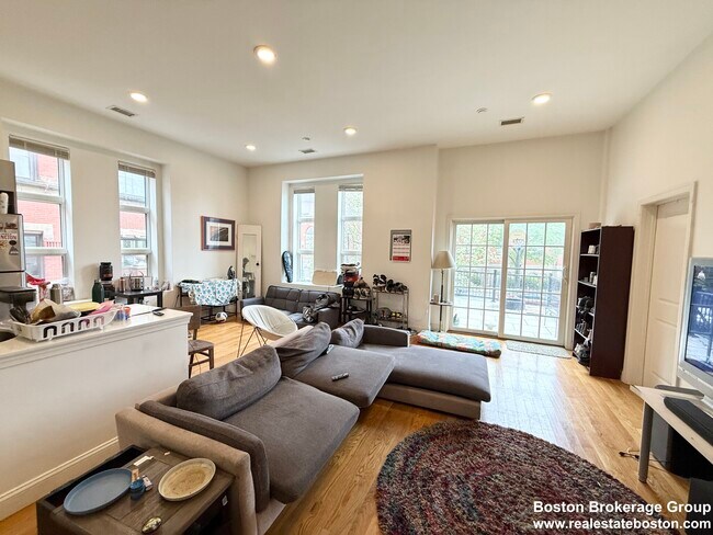 Foto del edificio - 409 Dudley St