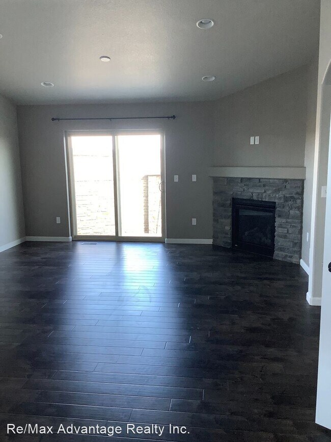 Building Photo - 3 br, 2.5 bath House - 11499 Rill Point