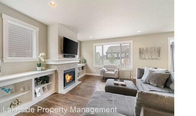Foto del edificio - 4 br, 2.5 bath House - 3096 W Augustin Drive