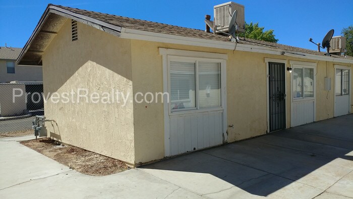 Primary Photo - 18190 Larkspur Rd