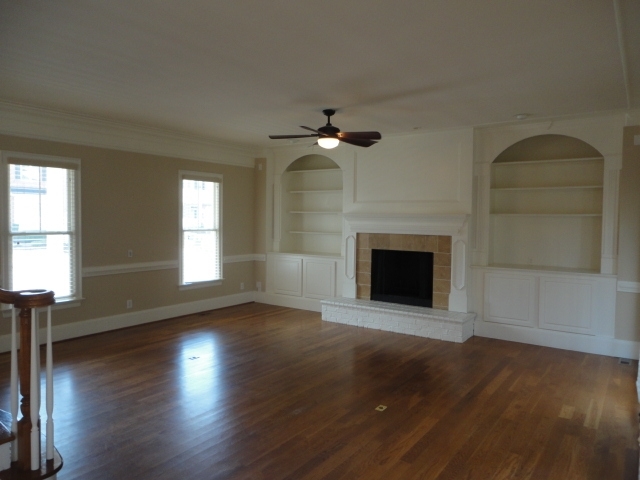 Foto del edificio - 2901 Charleston Oaks Drive