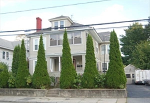 Building Photo - 92 Everett St