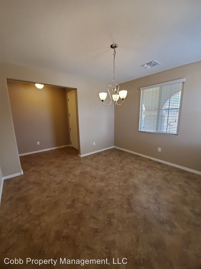 Building Photo - 5 br, 3.5 bath House - 801 W Camino Capria