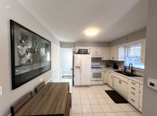 Foto del edificio - 104 Michigan Ave