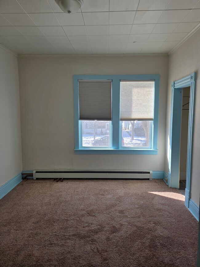 Building Photo - 408 S 7th Ave