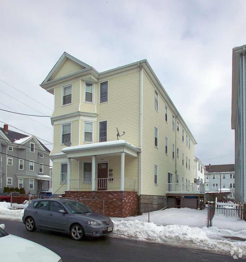 Building Photo - 100 16th St