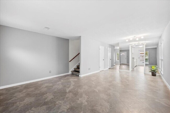 Foto del edificio - 14520 Misty Meadow Ln