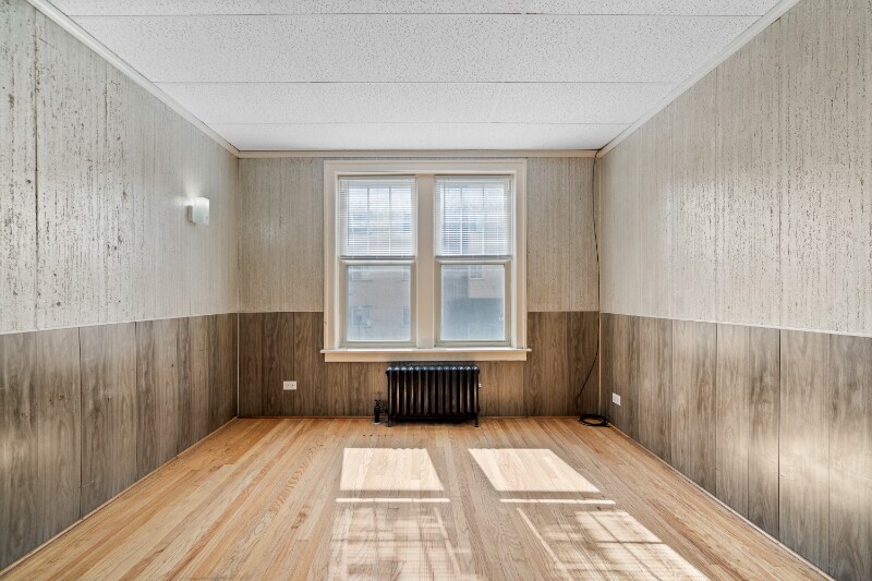 Primary Photo - 1440 W Howard St